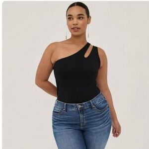 Torrid Black Foxy One Shoulder Cutout Top size 4X